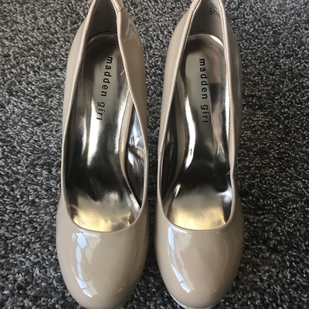 👡👡Madden Girl Fastenn Heels👡👡